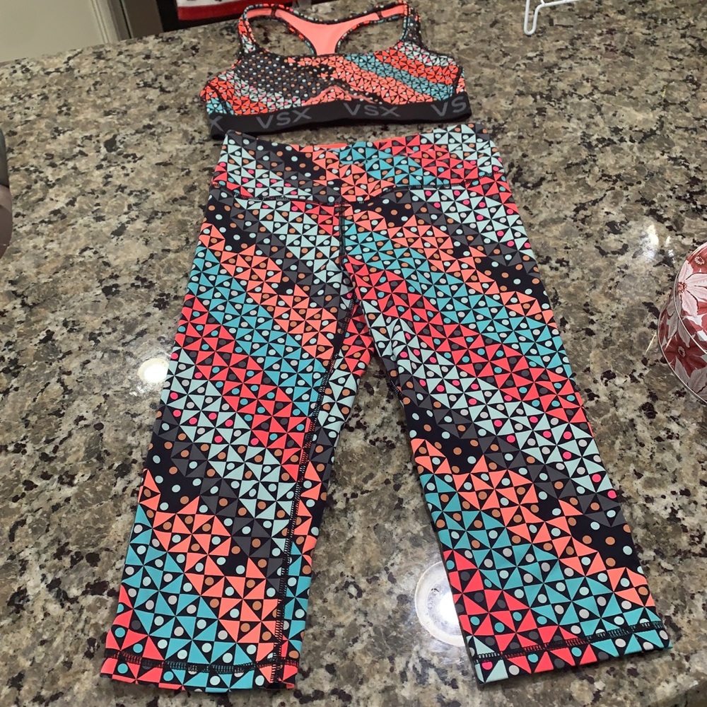 Victoria secrets knock out leggings size small and VS workout top size large